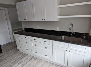 548 Shore Rd, Cape Elizabeth, ME 04107