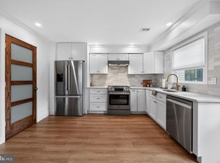 10 E Sutton Ave, Moorestown, NJ 08057
