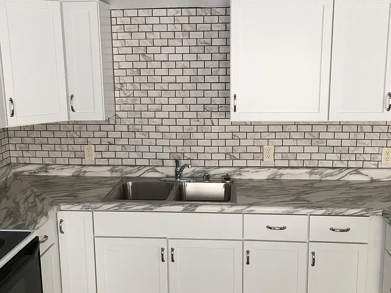 1433 Witzel Ave #2 — Photo 1