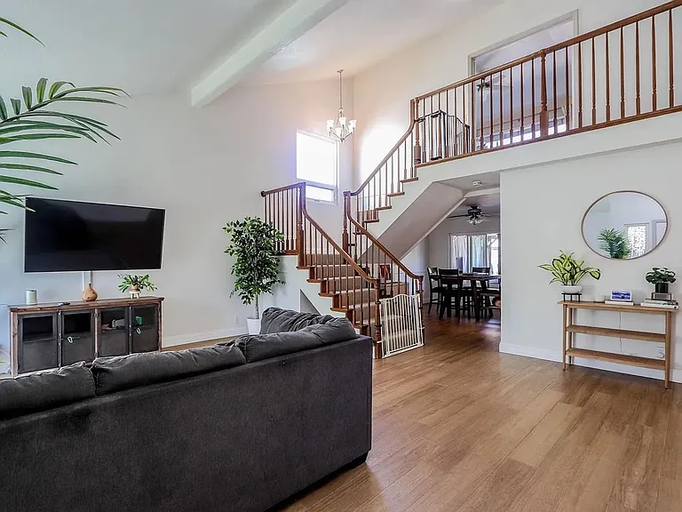 25051 Katie Ave — Photo 4