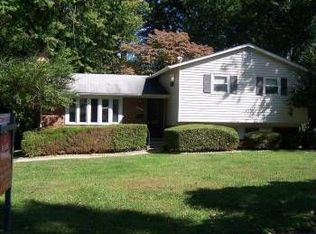 3522 Country Hill Dr, Fairfax, VA 22030