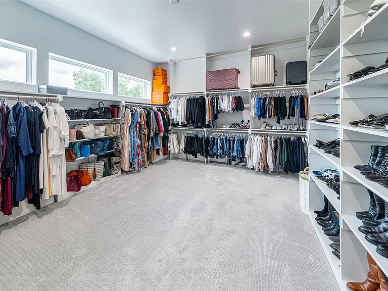 9753 Mixon Dr — Photo 22