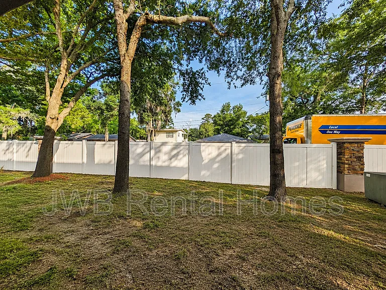 1423 Manotak Point Dr #102 — Photo 11