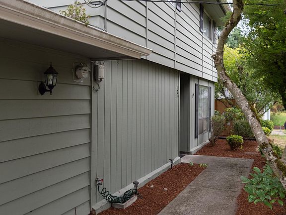 3rd image of 126 162nd Ave SE