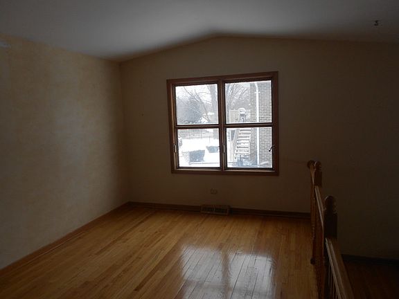 5th image of 15324 Orchard Ln