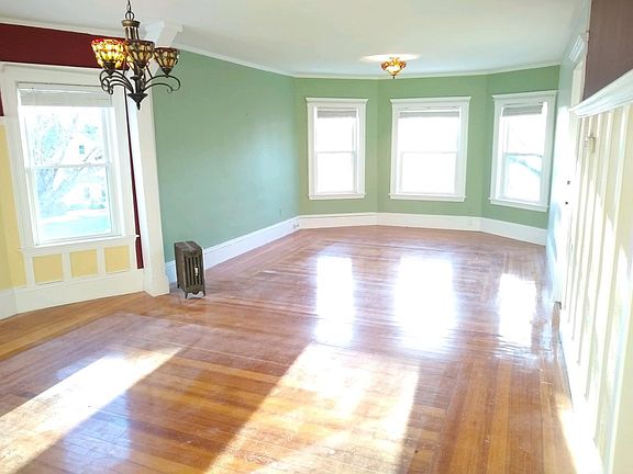 4th image of 7 Grand St #7