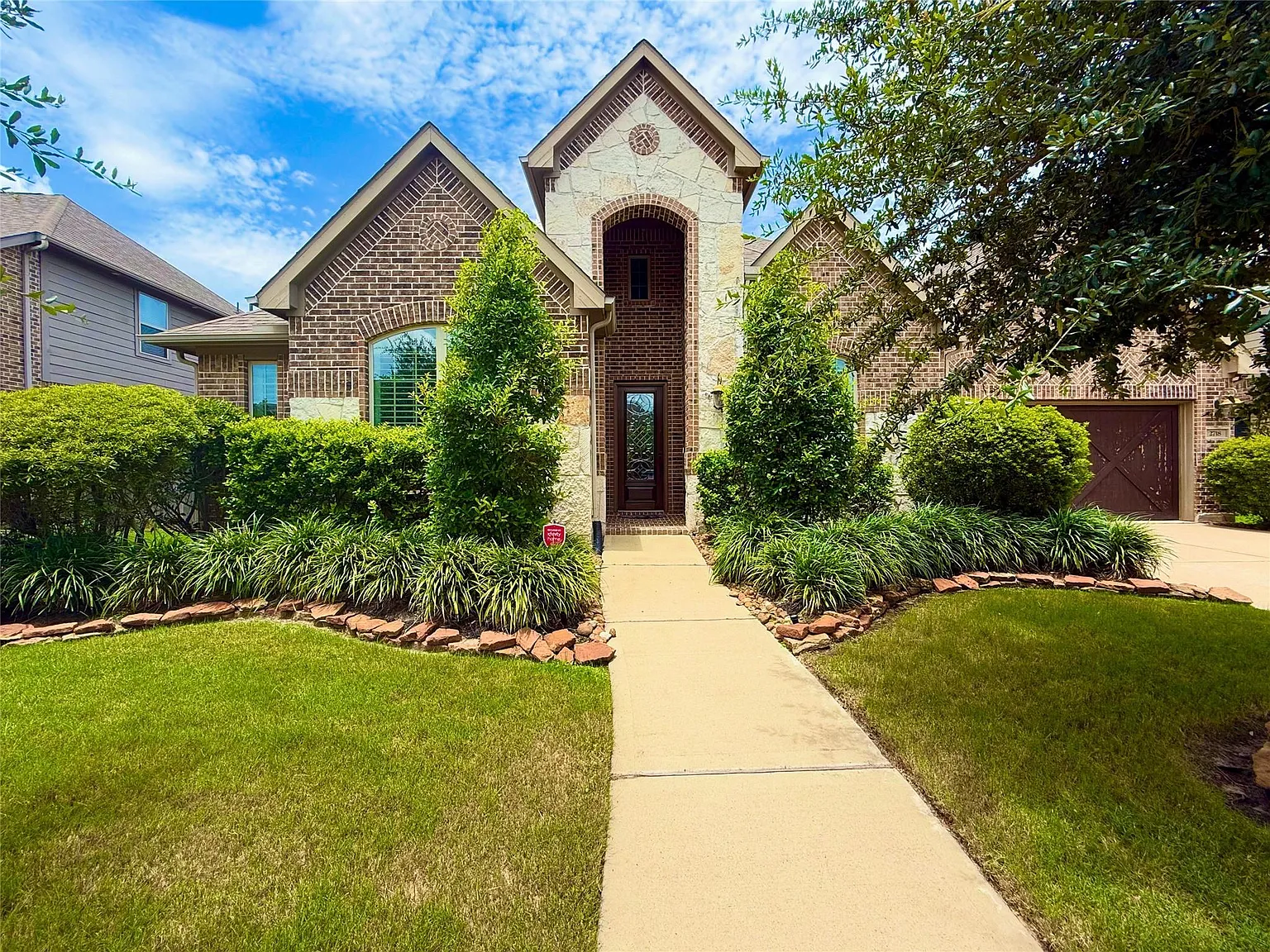 4 bed, 4.0 bath, 3458 sqft, $3,400 — Photo 1