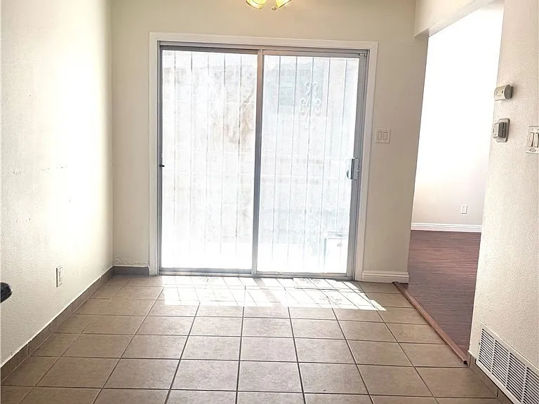 12912 Indian Ln — Photo 11