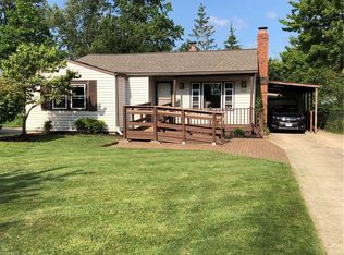 1636 Winchester Rd, Lyndhurst, OH 44124