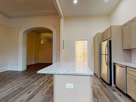 5th image of 81 1st Pl APT 1
