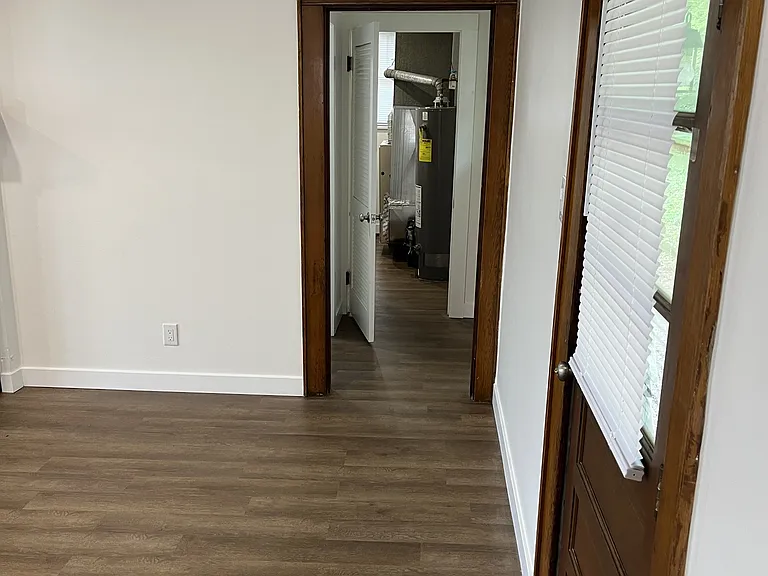 321 Waitman St #B — Photo 13