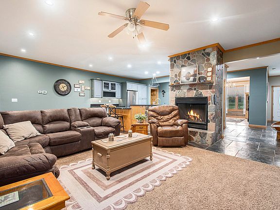 5th image of 9485 Ingleside Rd