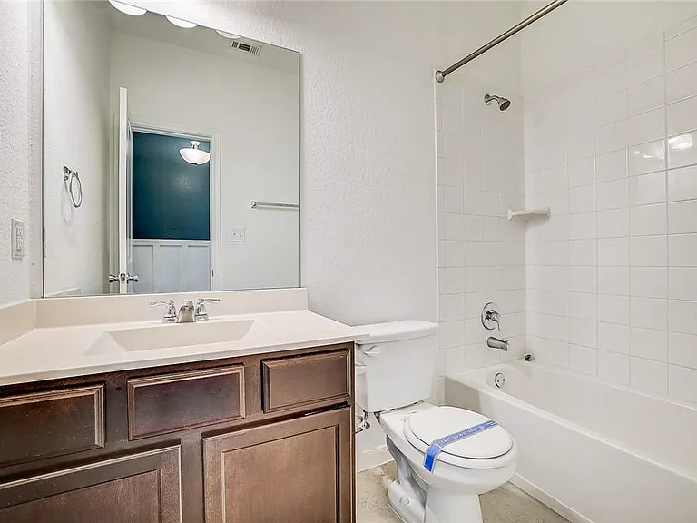 6736 Brindisi Pl — Photo 28