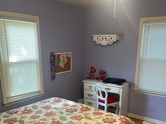 5th image of 304 N Lowe Rd