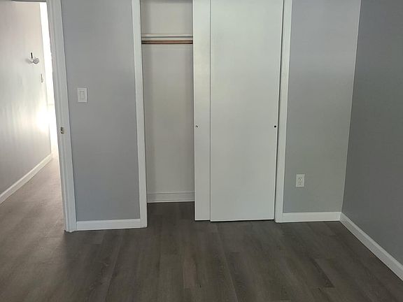 4th image of 440 Saint Lawrence Ave #3