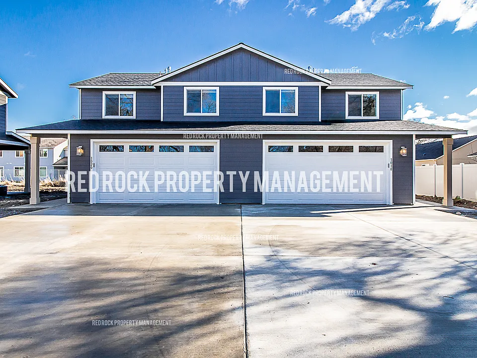 1122 N Davis Ln