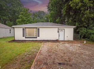 3221 E Hemphill Rd, Burton, MI 48529