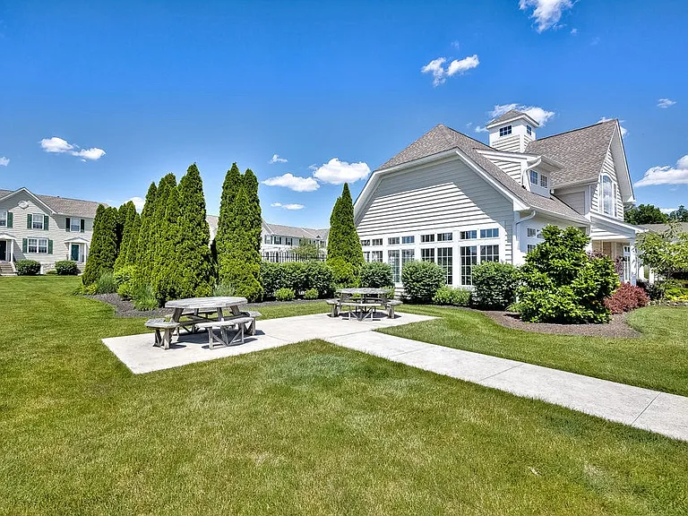 7236 Colonial Affair Dr — Photo 36
