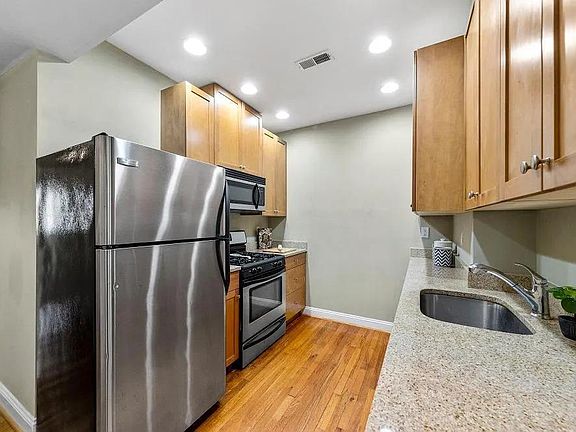 5th image of 757 Syracuse Ave #3