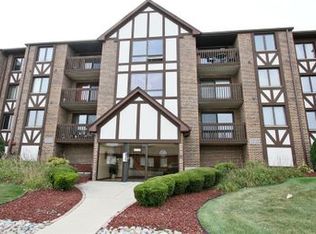 10320 Central Ave APT 202, Oak Lawn, IL 60453