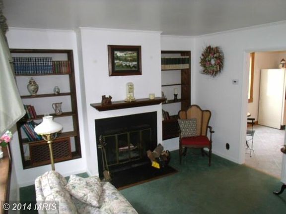 3rd image of 1920 Willow Spring Rd