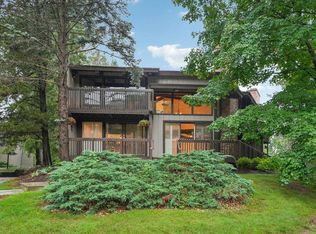 Abbey Hill, Fontana, WI 53125