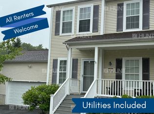 3 Barrett Dr, New Windsor, NY 12553