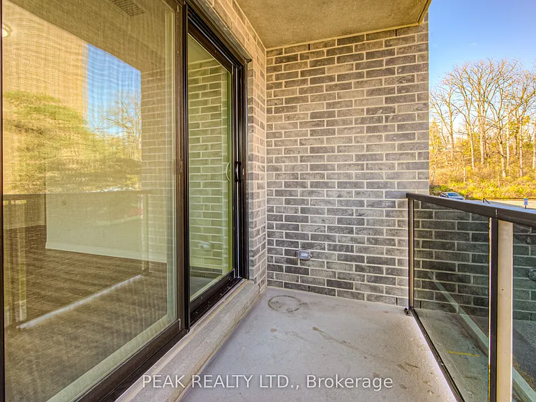 30 George St S #212 — Photo 16
