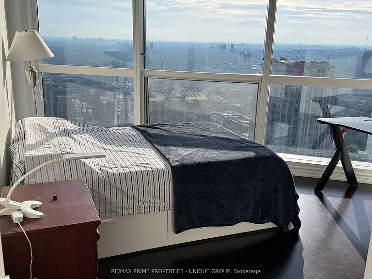 386 Yonge St #5316 — Photo 14