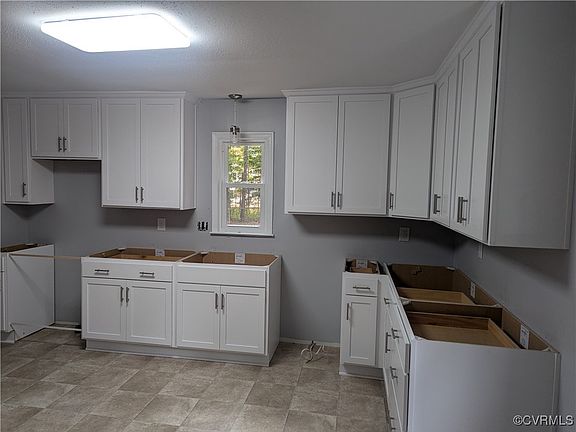 3rd image of 6638 Cyrus St