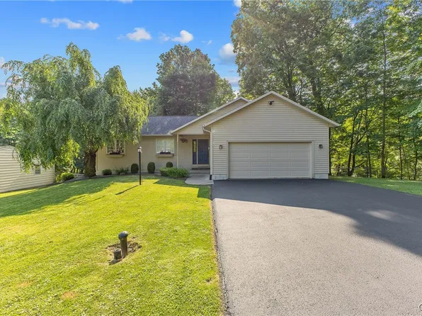 133 Hillcrest Rd, Syracuse, NY 13219