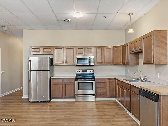 5th image of 494 Mill St #201