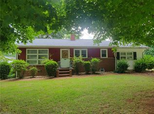 738 N Main St, Dobson, NC 27017