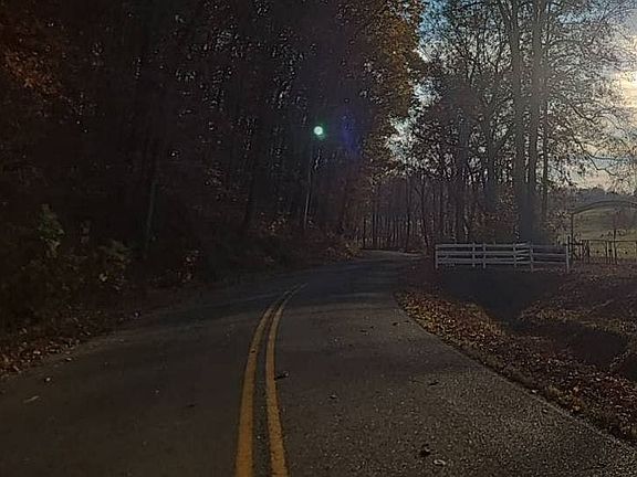 4th image of 965 Promise Land Rd