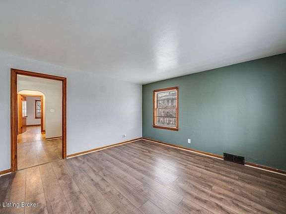4th image of 210 W Lansing Ave