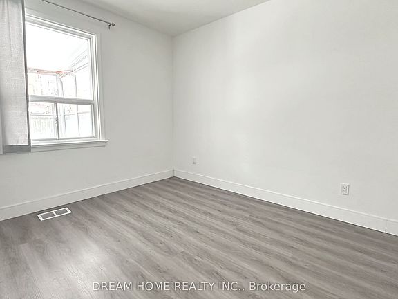 5th image of 83 Cornwallis Dr