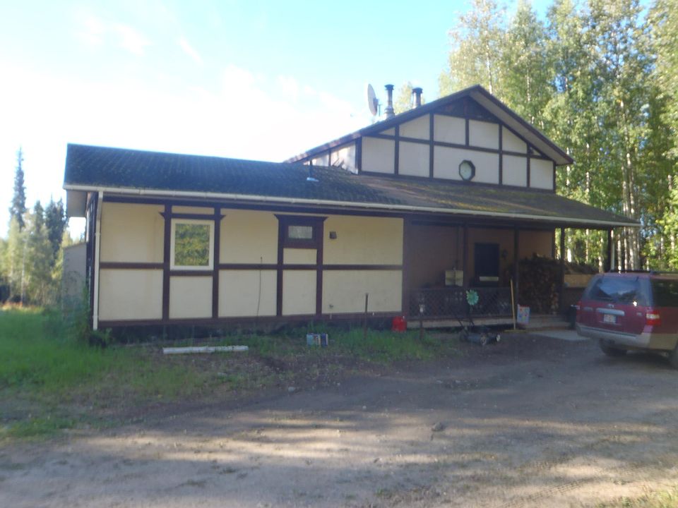 summer view of front of house