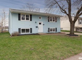 4720 48th St #A, Moline, IL 61265