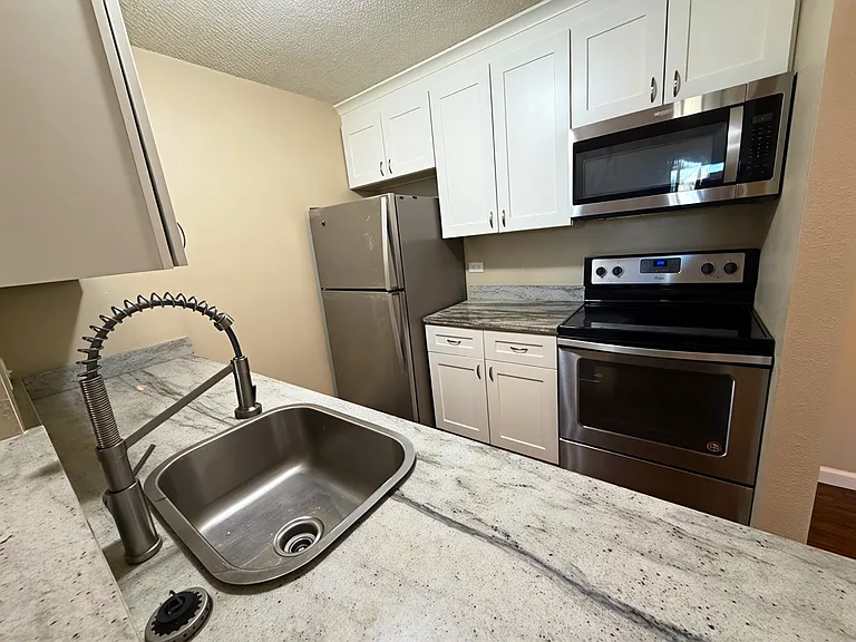 2281 S Vaughn Way #204A — Photo 21