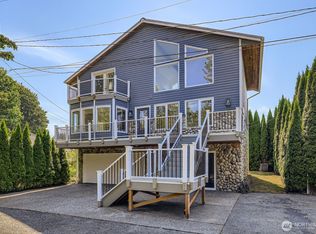 907 Broadway St, Arlington, WA 98223