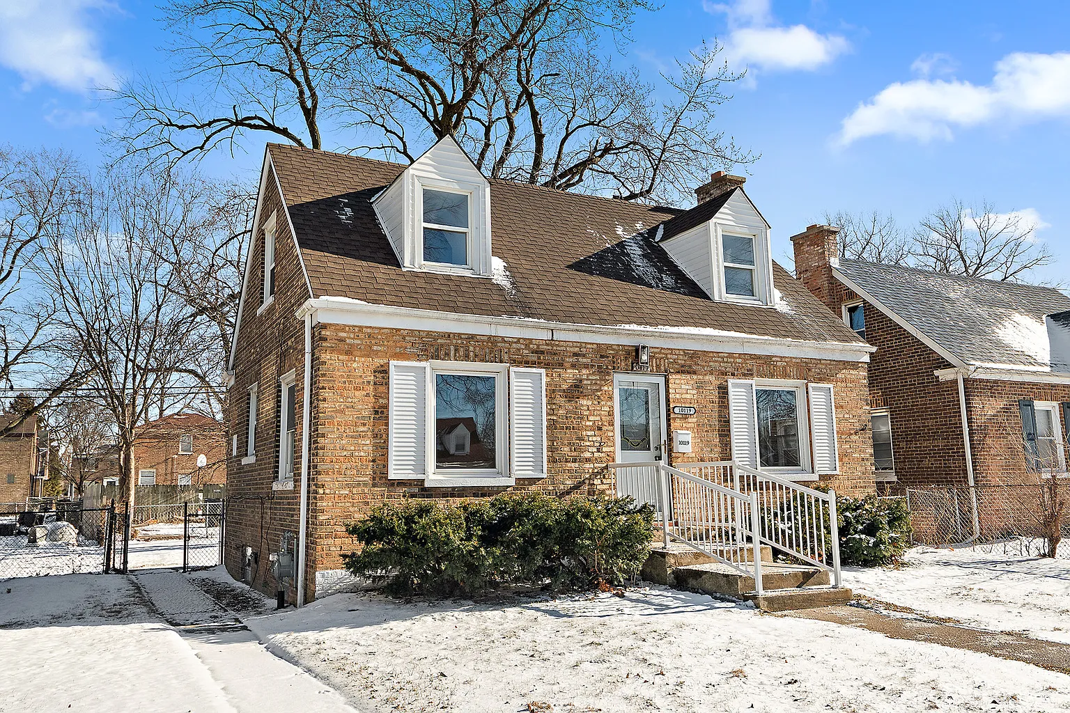 10119 S Yates Blvd photo 1
