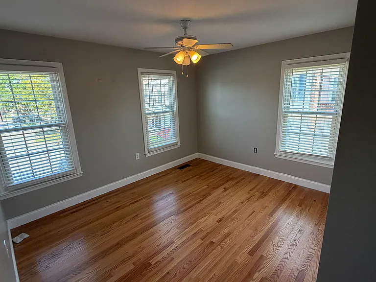 6585 Bermuda Green Ct — Photo 9