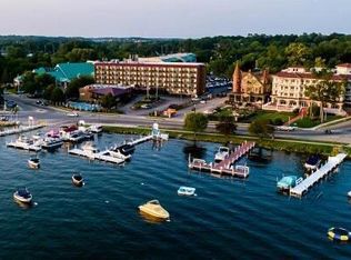 300 Wrigley Dr #224, Lake Geneva, WI