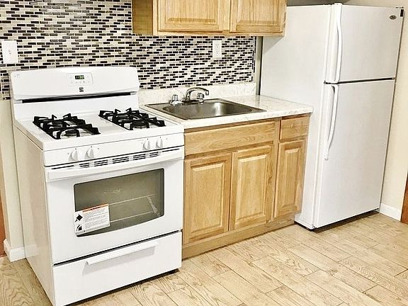 2nd image of 25-50 22nd St #1C