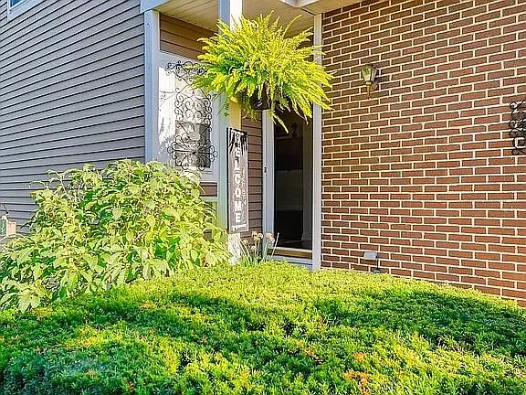 2 bed, 2.5 bath, 1398 sqft, $2,550 — Photo 3