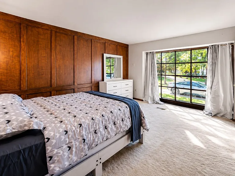 25795 Livingston Cir — Photo 36