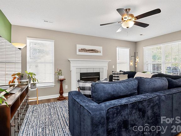 5th image of 4819 Hopewood Ln
