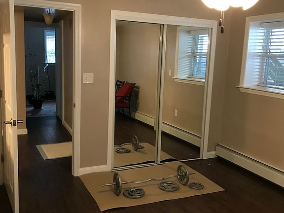 4th image of 2221 Woodhull Ave #1