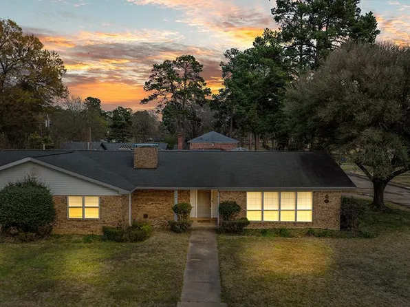 2 Evergreen Dr, Texarkana, TX 75503