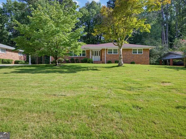 2972 Arrowood Dr, East Pt, GA 30344